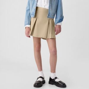 Gap girl Uniform Pleated Khaki Skort  size 8 (2pk)